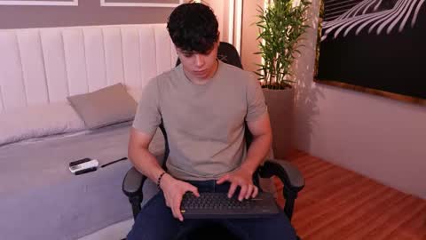 Snapshot of ethan_occonor chatting on October 2025 12:59:01 PM ethan_occonor online show from October 2025 12:59:01 PM