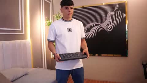 Snapshot of ethan_occonor chatting on November 2025 12:31:02 PM ethan_occonor online show from November 2025 12:31:02 PM