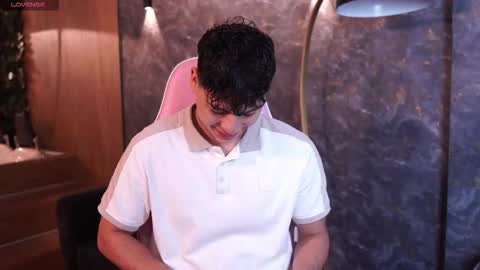 Snapshot of ethan_occonor chatting on November 2025 12:37:02 PM ethan_occonor online show from November 2025 12:37:02 PM