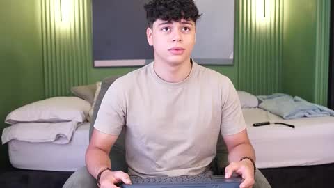 Snapshot of ethan_occonor chatting on January 2026 06:32:02 PM ethan_occonor online show from January 2026 06:32:02 PM