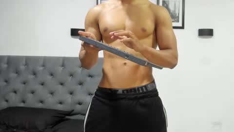 ethan_smitth1 online show from February 2025 10:00:01 PM