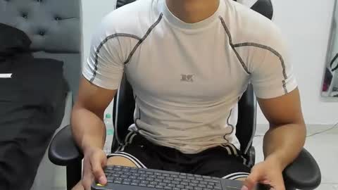 ethan_smitth1 online show from February 2025 08:42:01 PM