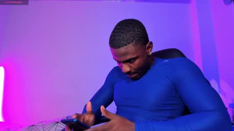 Snapshot of ethan_travis0 chatting on December 2024 11:51:01 PM ethan travis online show from December 2024 11:51:01 PM