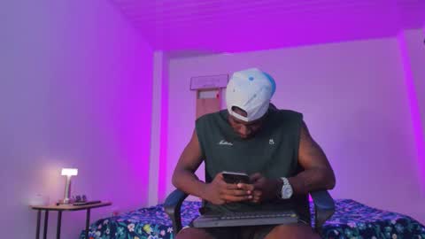 Snapshot of ethan_travis0 chatting on September 2025 05:40:02 PM ethan travis online show from September 2025 05:40:02 PM