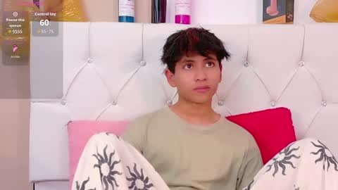 Ethan online show from December 2025 09:42:02 PM