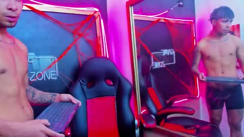 Ethan online show from November 2025 04:03:01 AM