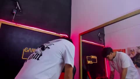 Ethan online show from November 2025 03:49:02 AM