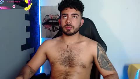 Snapshot of ethanhairy chatting on January 2026 08:01:01 PM Ethan online show from January 2026 08:01:01 PM