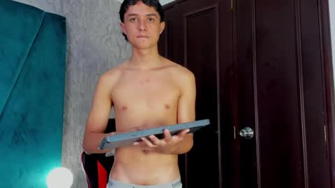 ethanlowell online show from January 2025 11:45:02 PM