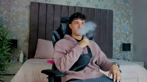 ethanlowell online show from September 2025 05:09:02 AM