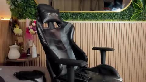 ethanlowell online show from February 2026 06:26:01 AM