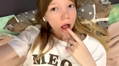 Lana online show from October 2025 05:28:02 AM