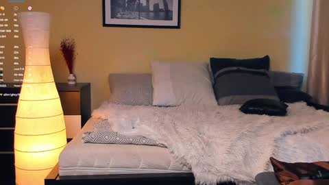 Kira and Kamila online show from March 2025 10:19:01 AM