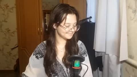 Lily 1st day online show from May 2026 03:18:01 PM