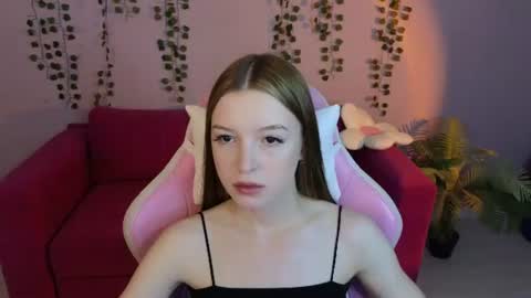 Snapshot of eva__thompson chatting on June 2026 02:55:02 AM Eva online show from June 2026 02:55:02 AM