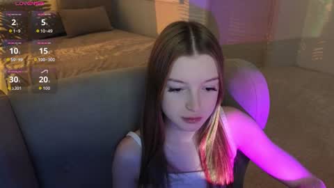 Snapshot of eva__thompson chatting on July 2026 02:04:02 AM Eva online show from July 2026 02:04:02 AM