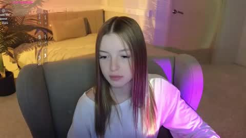 Snapshot of eva__thompson chatting on July 2026 12:53:02 AM Eva online show from July 2026 12:53:02 AM