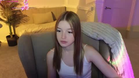 Snapshot of eva__thompson chatting on August 2026 01:04:01 AM Eva online show from August 2026 01:04:01 AM