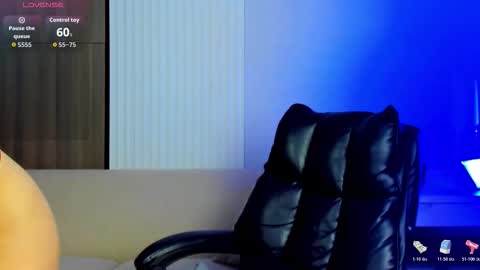 Snapshot of eva_conors_ chatting on November 2025 12:46:01 AM Eva online show from November 2025 12:46:01 AM