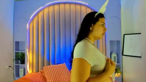 EVA DAEMON  online show from September 2025 11:36:01 AM