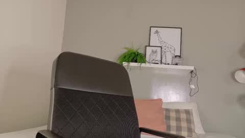 EVA DAEMON  online show from December 2025 11:36:02 AM