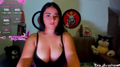 Eva online show from November 2025 10:09:02 PM