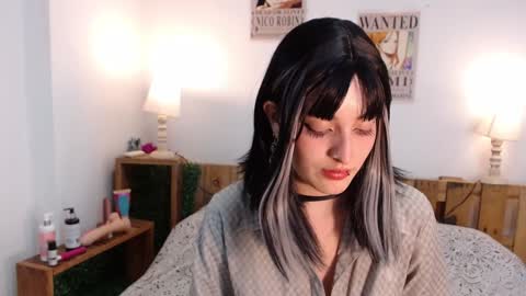 Snapshot of eva_halsey chatting on December 2024 01:58:02 AM E V A online show from December 2024 01:58:02 AM