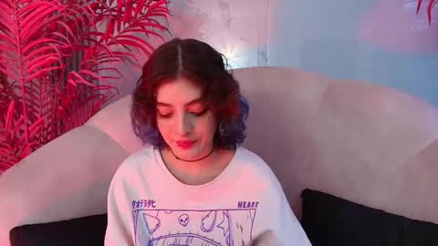 Snapshot of eva_halsey chatting on November 2025 07:57:01 PM E V A online show from November 2025 07:57:01 PM