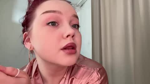Snapshot of eva_kittenn chatting on May 2026 12:45:02 PM eva_kittenn online show from May 2026 12:45:02 PM