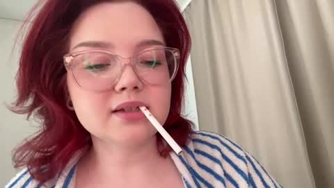 Snapshot of eva_kittenn chatting on June 2026 01:31:01 PM eva_kittenn online show from June 2026 01:31:01 PM
