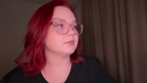 Snapshot of eva_kittenn chatting on June 2026 09:25:01 PM eva_kittenn online show from June 2026 09:25:01 PM