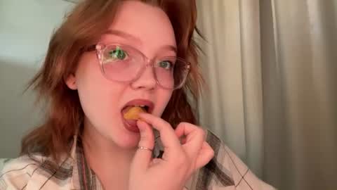 Snapshot of eva_kittenn chatting on July 2026 08:29:01 AM eva_kittenn online show from July 2026 08:29:01 AM