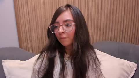 Snapshot of eva_macalliter chatting on December 2024 03:25:01 AM Angelinne online show from December 2024 03:25:01 AM