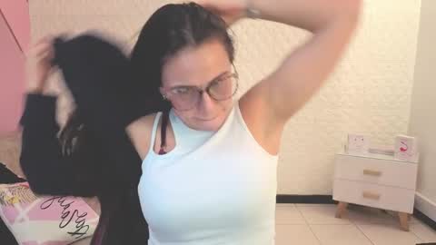 Eva  online show from May 2026 02:47:02 PM