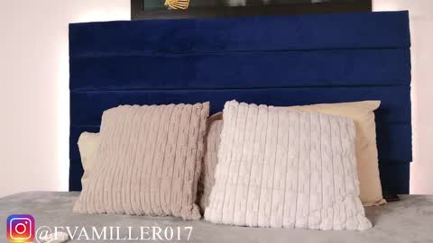 Snapshot of eva_miller7 chatting on April 2026 05:30:01 PM Eva online show from April 2026 05:30:01 PM