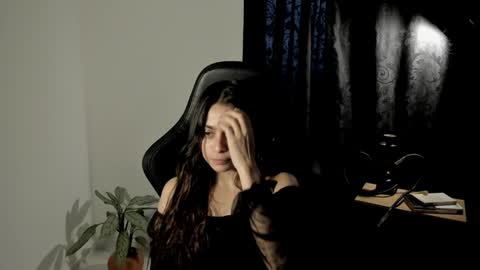 Snapshot of eva_monn chatting on December 2024 10:16:02 PM eva_monn online show from December 2024 10:16:02 PM