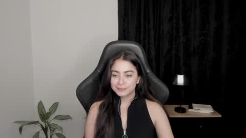 Snapshot of eva_monn chatting on January 2025 11:18:02 PM eva_monn online show from January 2025 11:18:02 PM