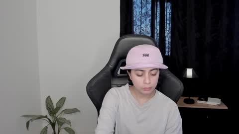 Snapshot of eva_monn chatting on January 2025 07:00:02 PM eva_monn online show from January 2025 07:00:02 PM