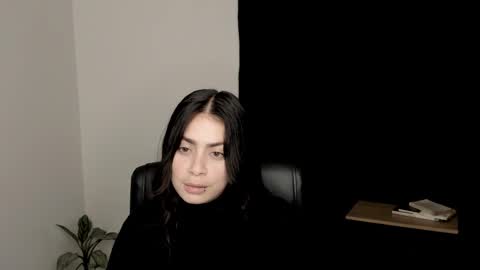 Snapshot of eva_monn chatting on September 2025 11:18:02 PM eva_monn online show from September 2025 11:18:02 PM