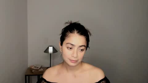 Snapshot of eva_monn chatting on April 2026 01:01:02 AM eva_monn online show from April 2026 01:01:02 AM
