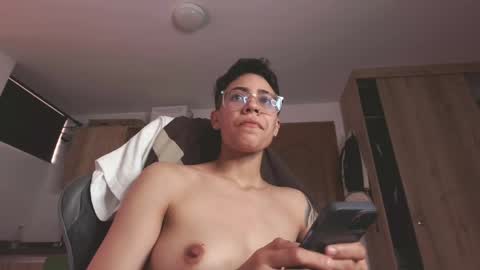 Snapshot of eva_monwalker chatting on April 2026 12:52:02 PM Eva cute online show from April 2026 12:52:02 PM
