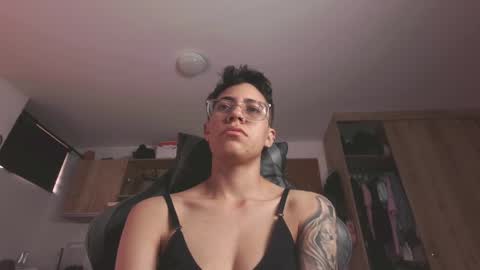 Eva cute online show from June 2026 12:33:02 PM
