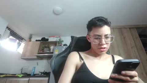 Eva cute online show from June 2026 12:59:01 PM