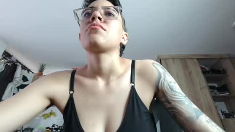 Eva cute online show from June 2026 12:50:02 PM