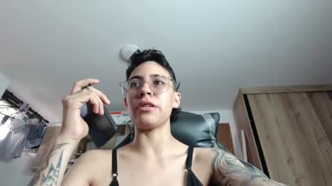 Eva cute online show from June 2026 01:08:02 PM
