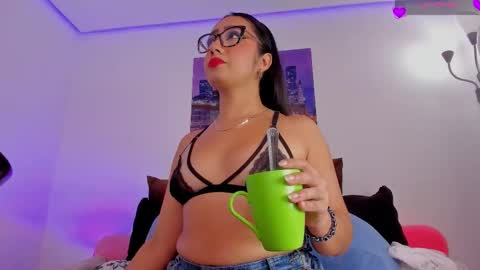 Snapshot of eva_rain chatting on March 2026 10:13:02 PM Eva online show from March 2026 10:13:02 PM