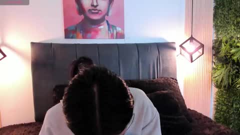 Eva   Emily online show from October 2025 11:43:02 AM