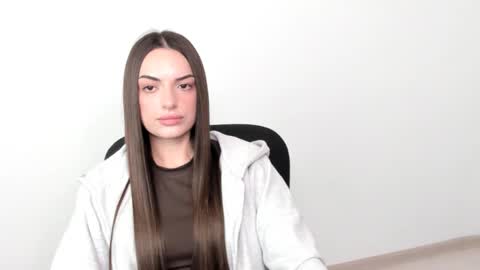 Snapshot of eva_rossee_ chatting on January 2025 01:32:01 PM Eva online show from January 2025 01:32:01 PM