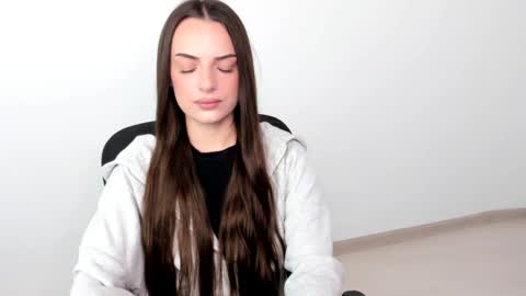 Snapshot of eva_rossee_ chatting on January 2025 05:30:02 PM Eva online show from January 2025 05:30:02 PM