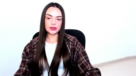 Snapshot of eva_rossee_ chatting on January 2025 09:04:02 PM Eva online show from January 2025 09:04:02 PM